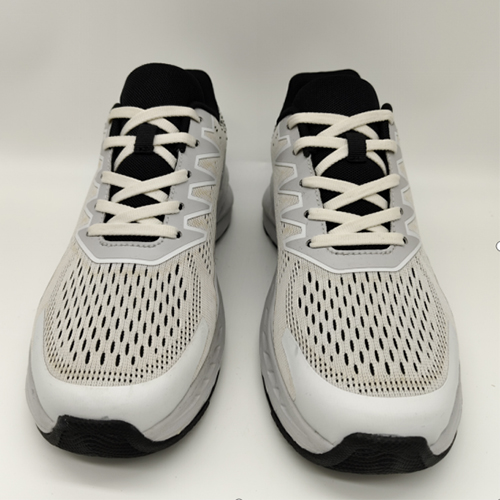 odor-resistant breathable athletic shoe